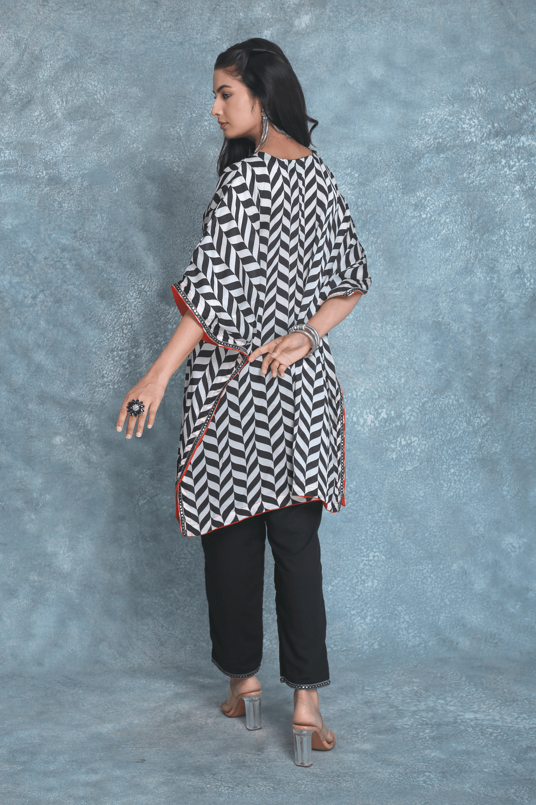 AASHRA KAFTAN SET