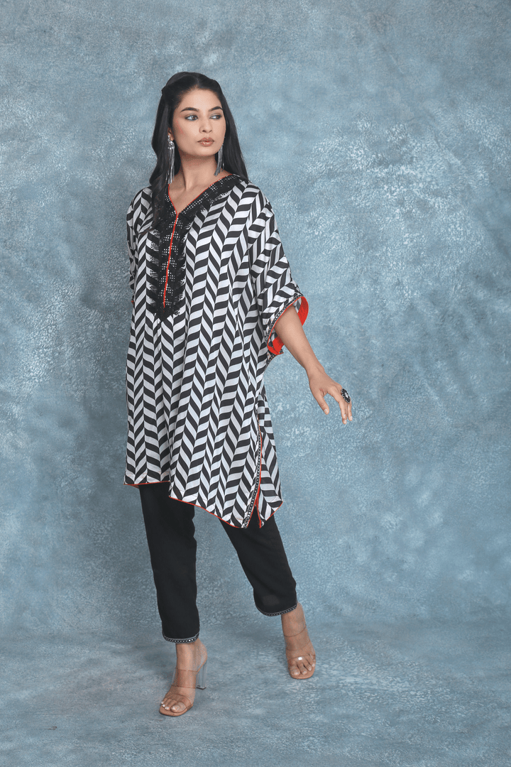 AASHRA KAFTAN SET